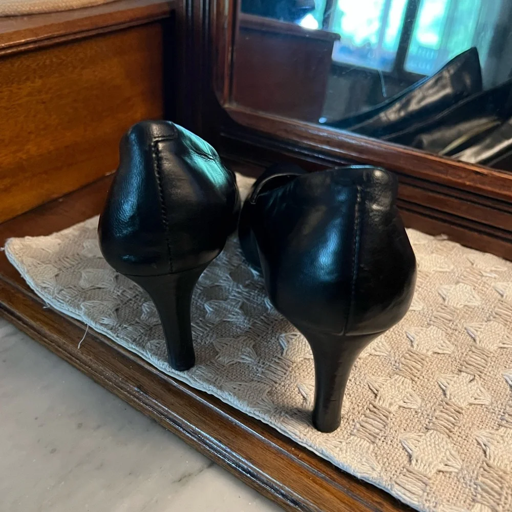 LAUREN RALPH LAUREN Classic Lauren Zamora Black‎ Leather Pups Heels Wms Sz 7.5B